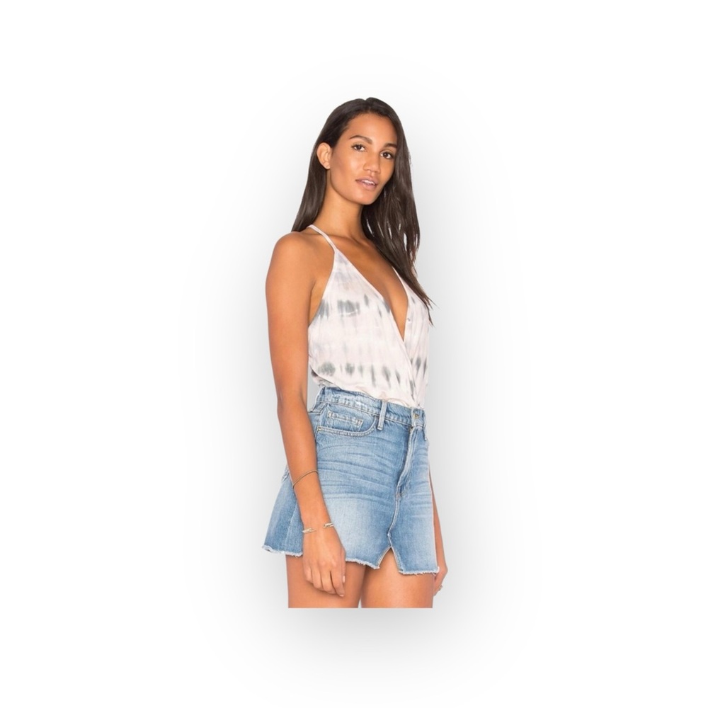 new YFB Young Fabulous & Broke ﻬஐ Naomi Plunging Cami Top ﻬஐ Seaglass Tie Dye - Picture 4 of 16